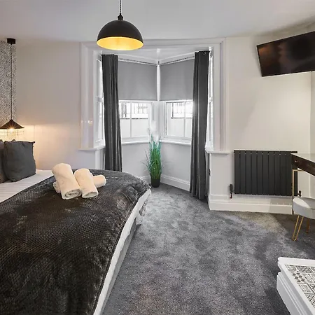 Ocean Pearl 惠特比